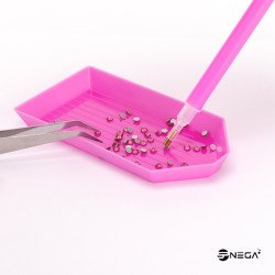 The set for decorating nails with stones and crystals