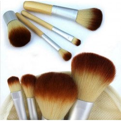 Cosmetic brushes
