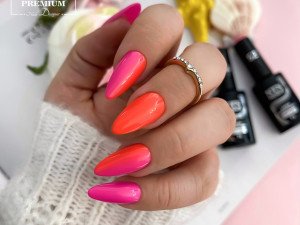 Making and removing gelish nails