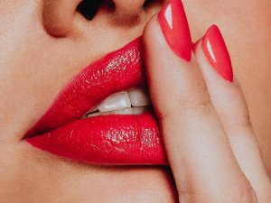 Gelish nohti: glavne prednosti in razlike z geli za nohte